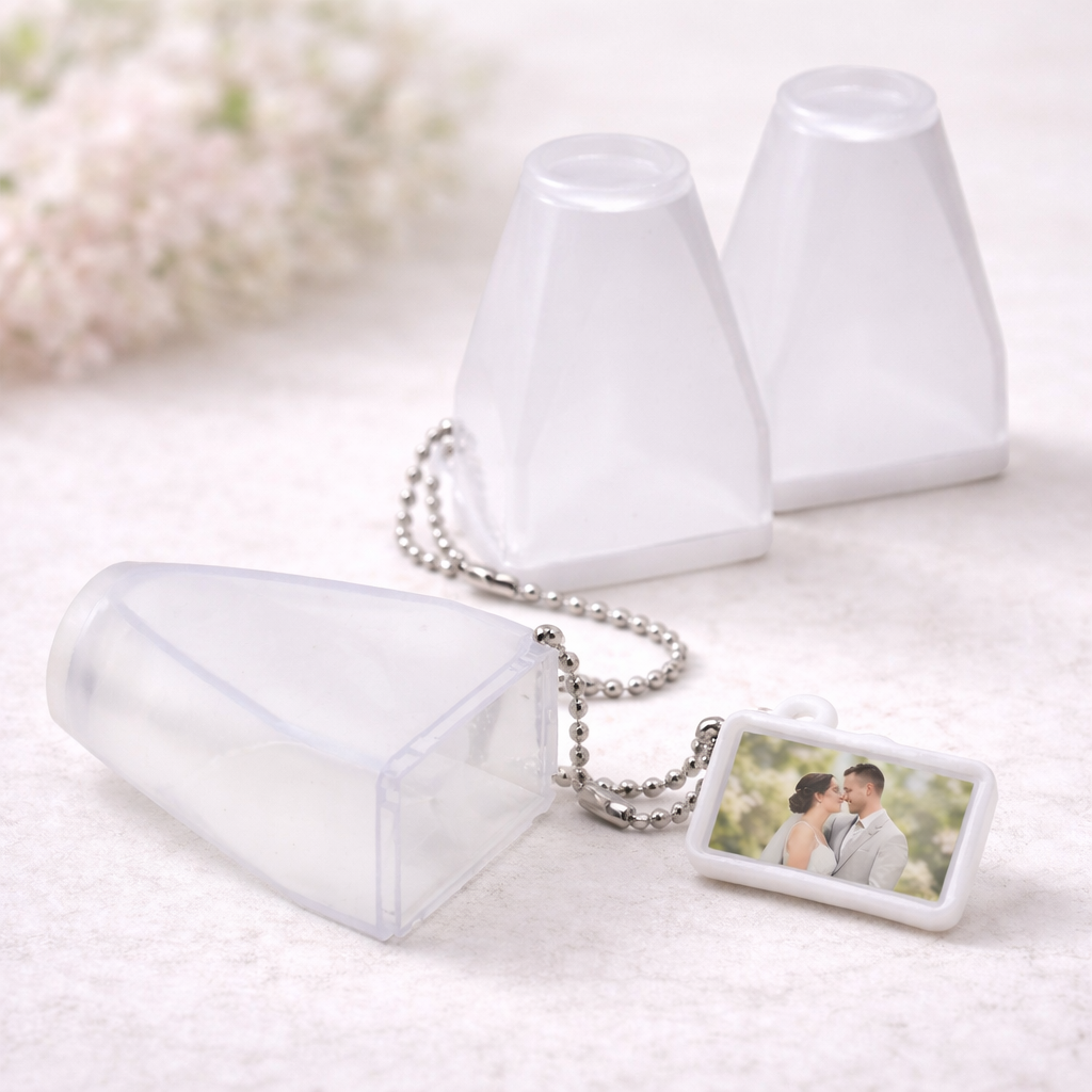 Photo booth viewfinder wedding favor — retro keepsake with guest photo for Jacksonville and St. Augustine weddings