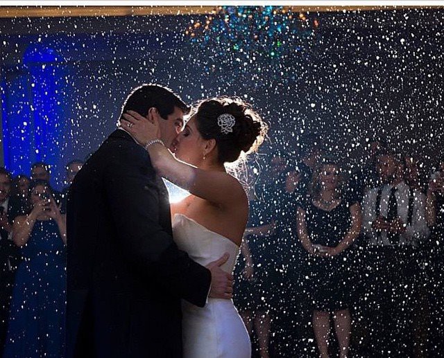 Snow dance effect at Jacksonville wedding reception