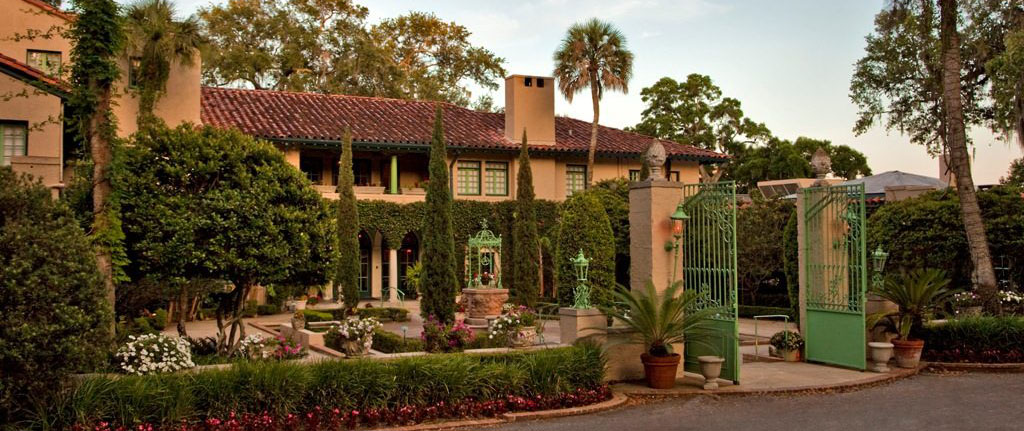 Club Continental resort wedding venue on the St. Johns River in Orange Park