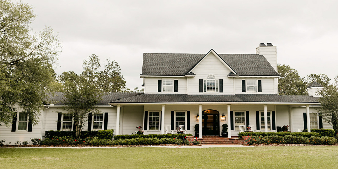 Manor at 12 Oaks wedding venue in Green Cove Springs Florida